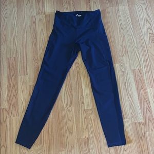 Old navy high waisted leggings. Size M